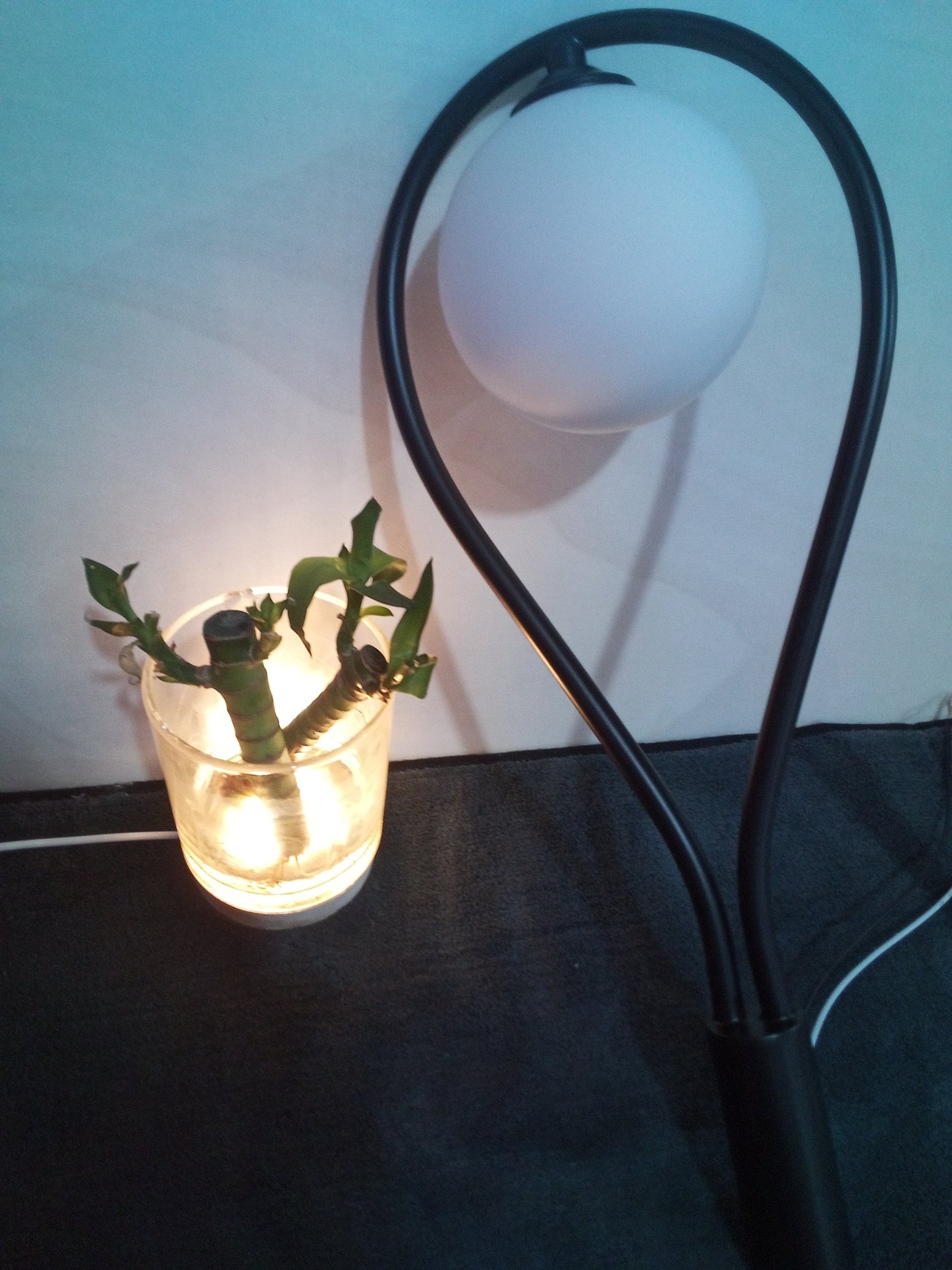 Nordic LED Wall Lamp – Golden Bedside Light for Modern Home Décor